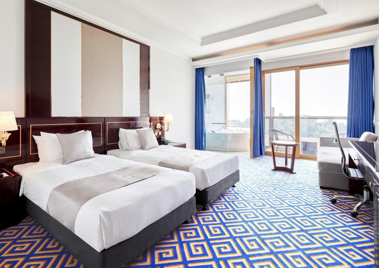 Goldone Hotel & Suites Seogwipo Ngoại thất bức ảnh