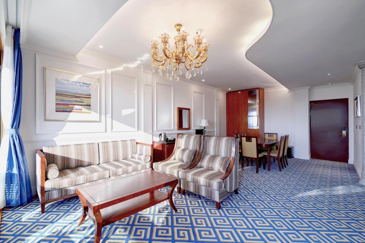 Goldone Hotel & Suites Seogwipo Ngoại thất bức ảnh