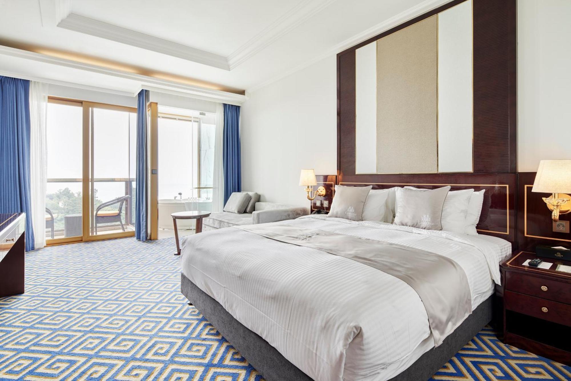 Goldone Hotel & Suites Seogwipo Ngoại thất bức ảnh
