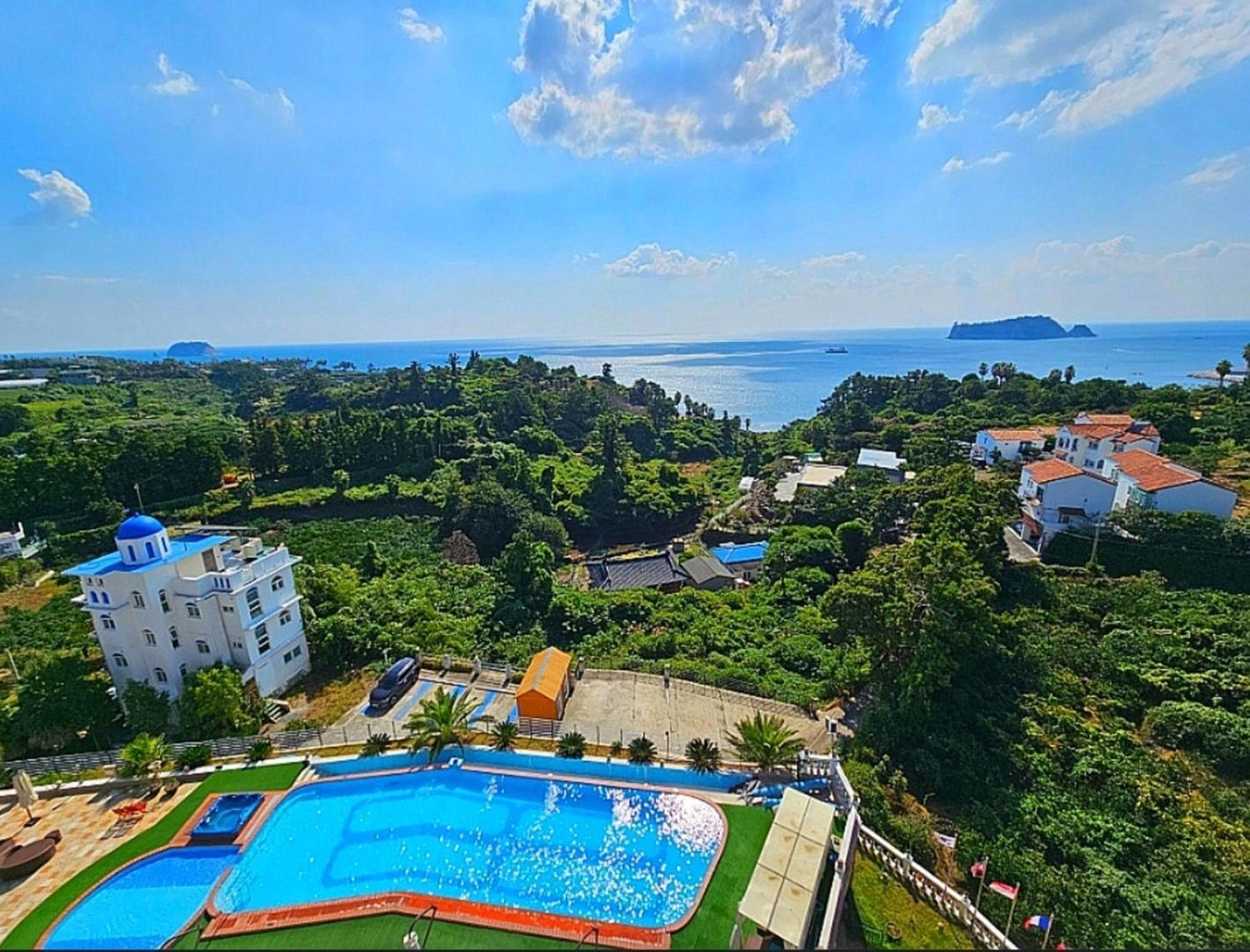 Goldone Hotel & Suites Seogwipo Ngoại thất bức ảnh