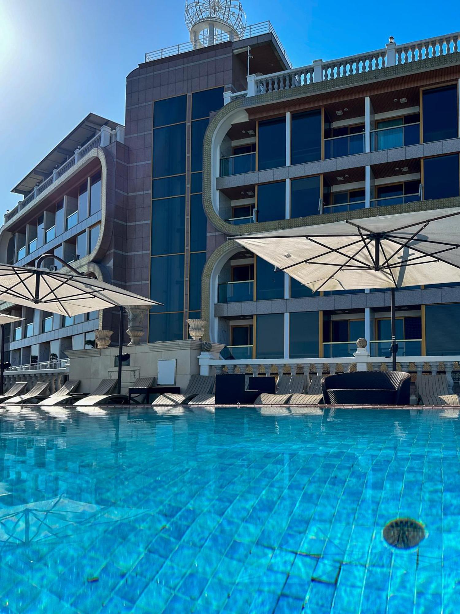 Goldone Hotel & Suites Seogwipo Ngoại thất bức ảnh